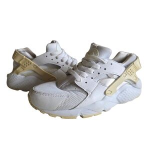 Nike Sneakers Youth 6.5Y  Huarache White Gold Accents Comfort Support‎